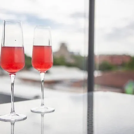 Apartment 2 Bedroom Penthouse - Large Balcony - Minster View York