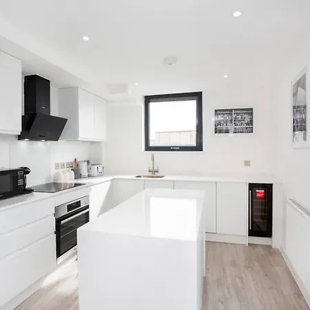 Διαμέρισμα 2 Bedroom Penthouse - Large Balcony - Minster View *